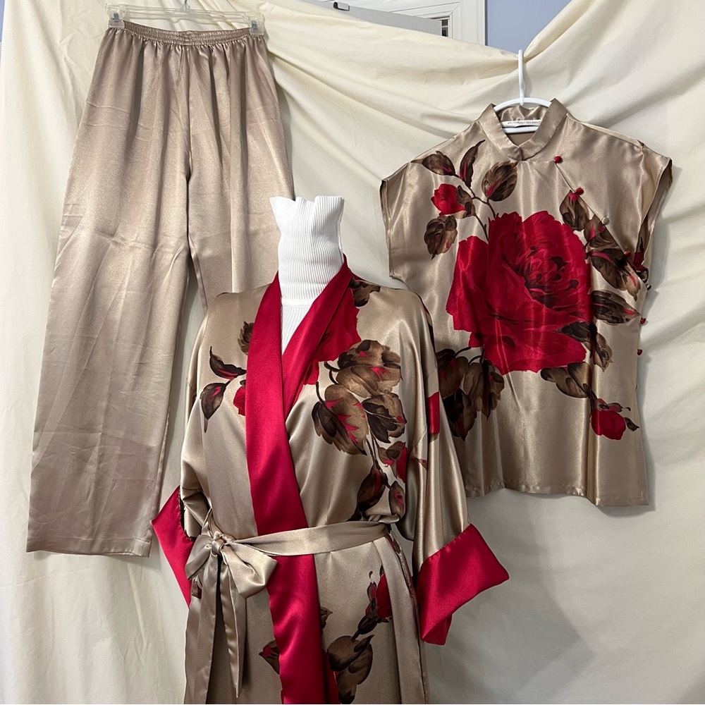 Victoria Secret Collection 3 piece kimono pajama and robe set